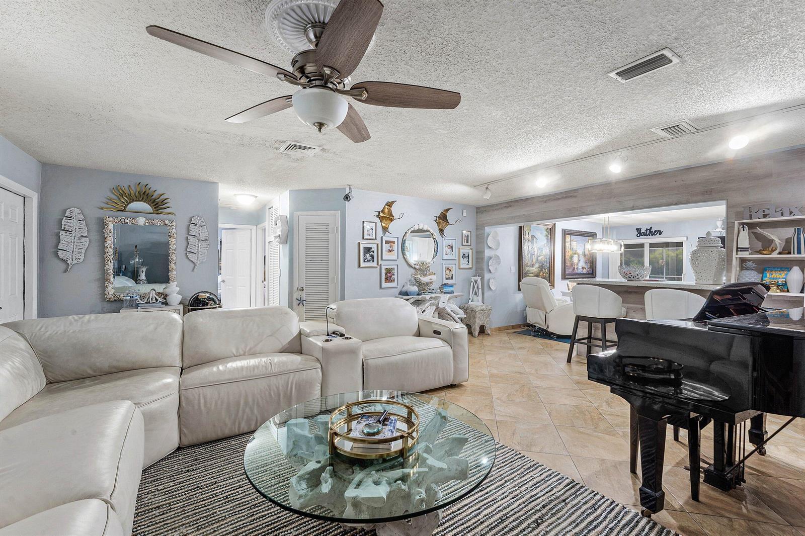 949 Laurel Road, North Palm Beach FL 33408 photo 4