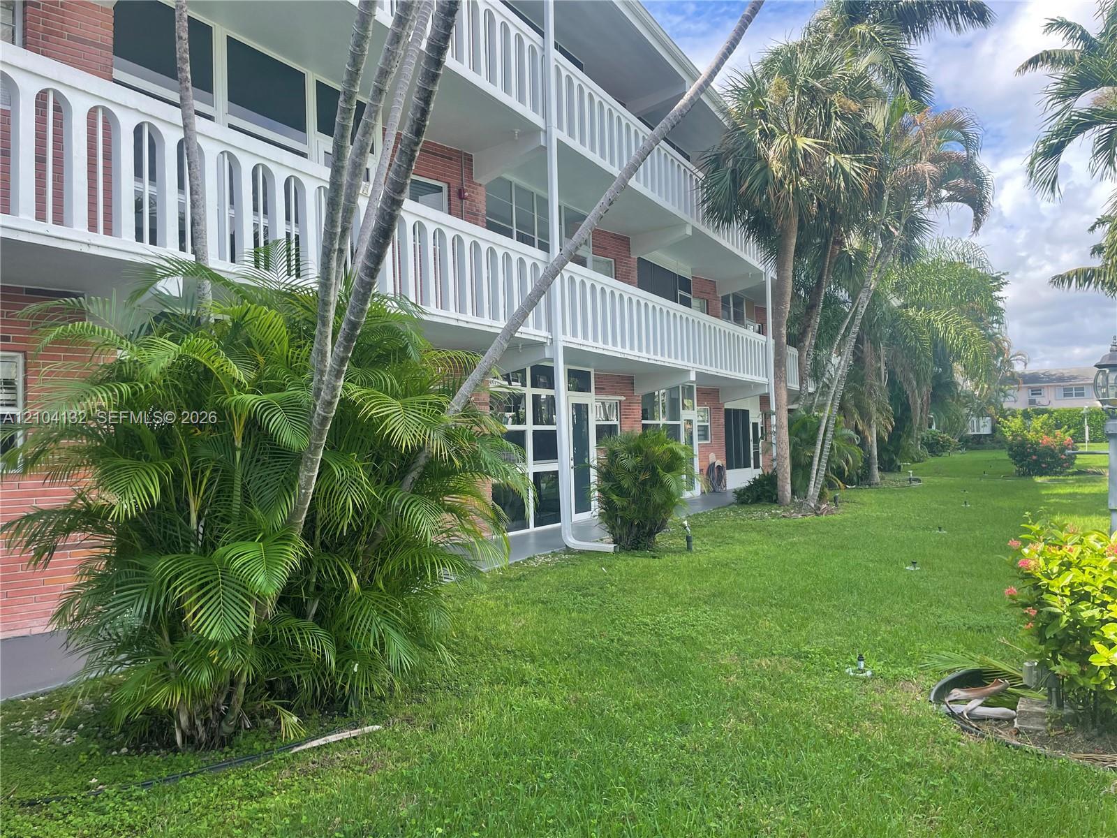 141 NE 10 Ave # 24C, Hallandale Beach FL 33009 photo 2