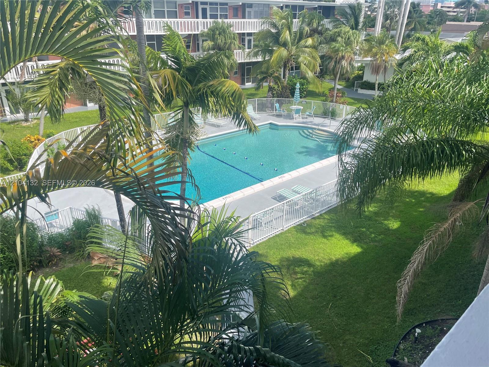141 NE 10 Ave # 24C, Hallandale Beach FL 33009