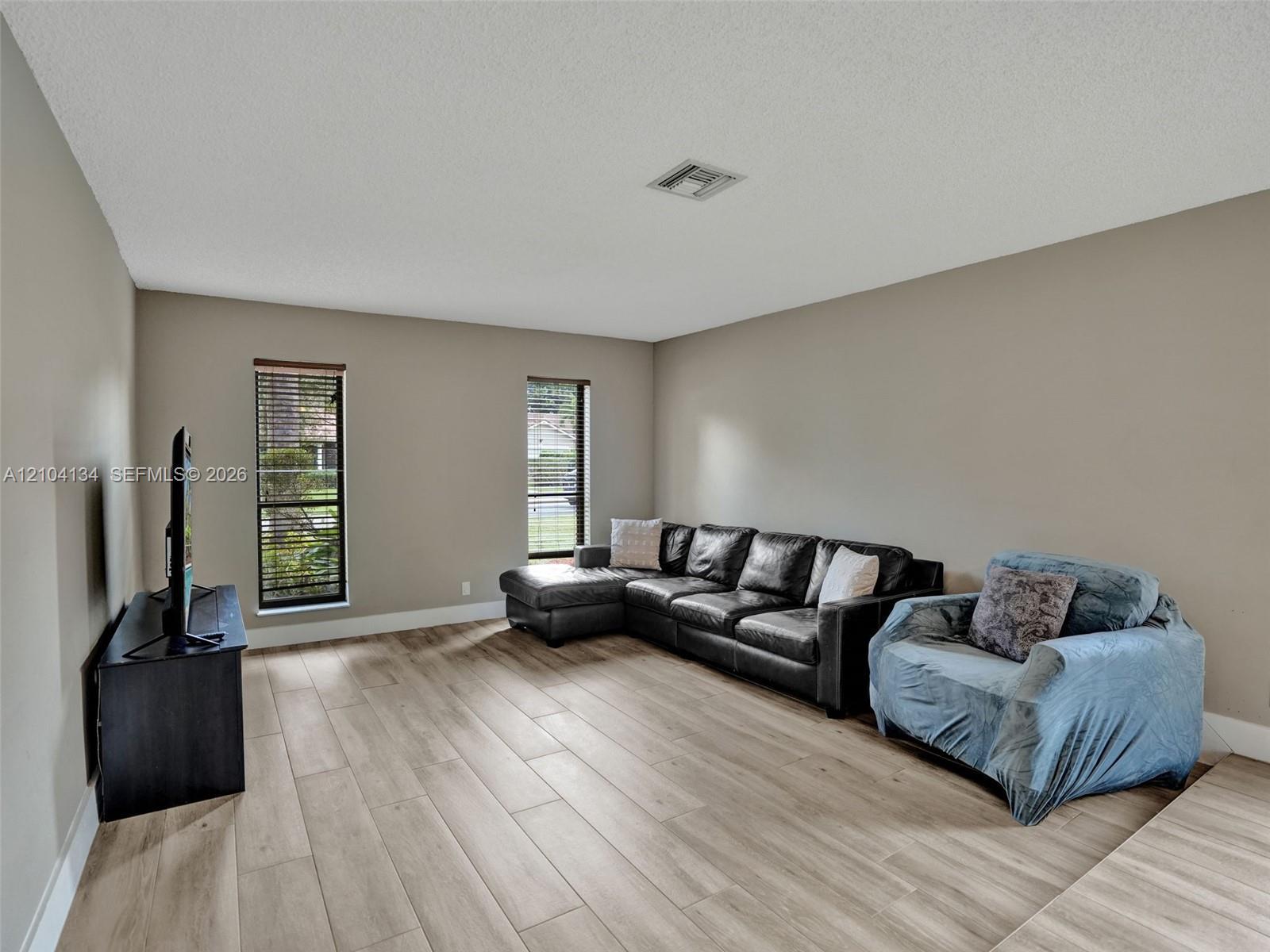 7014 NW 43rd St, Coral Springs FL 33065 photo 5