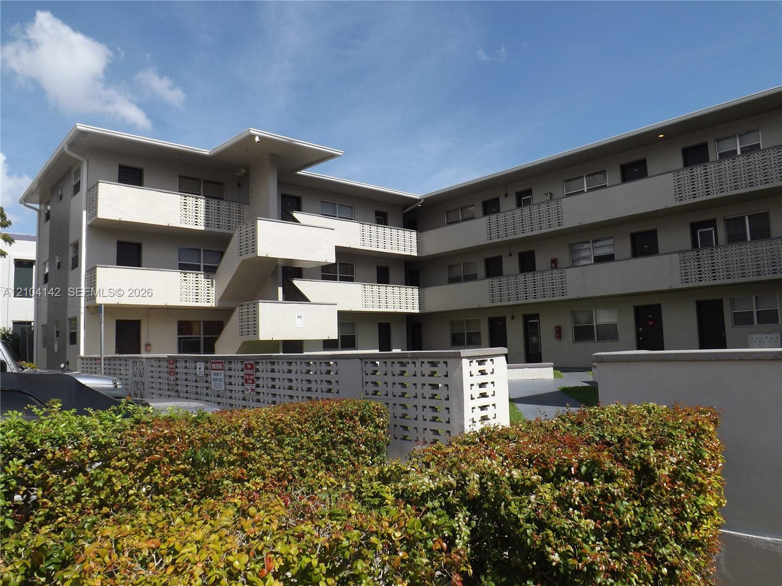 1545 NW 8th Ave # 205, Miami FL 33136