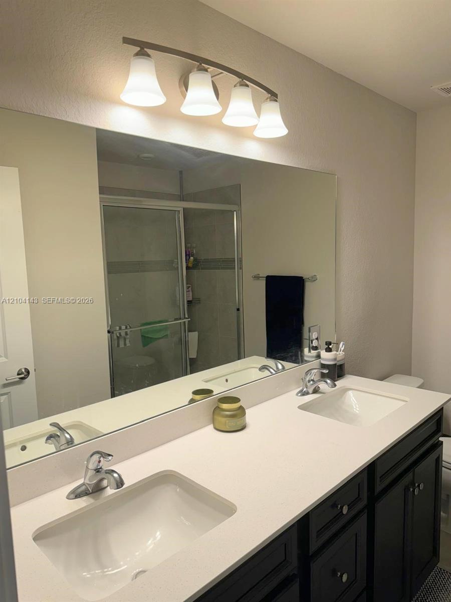 1045 NW 4th Ter, Florida City FL 33034 photo 5