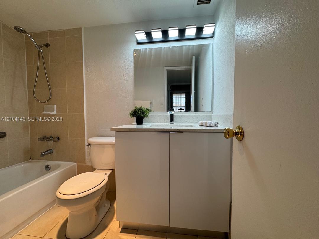 801 NW 47th Ave # 410W, Miami FL 33126 photo 3