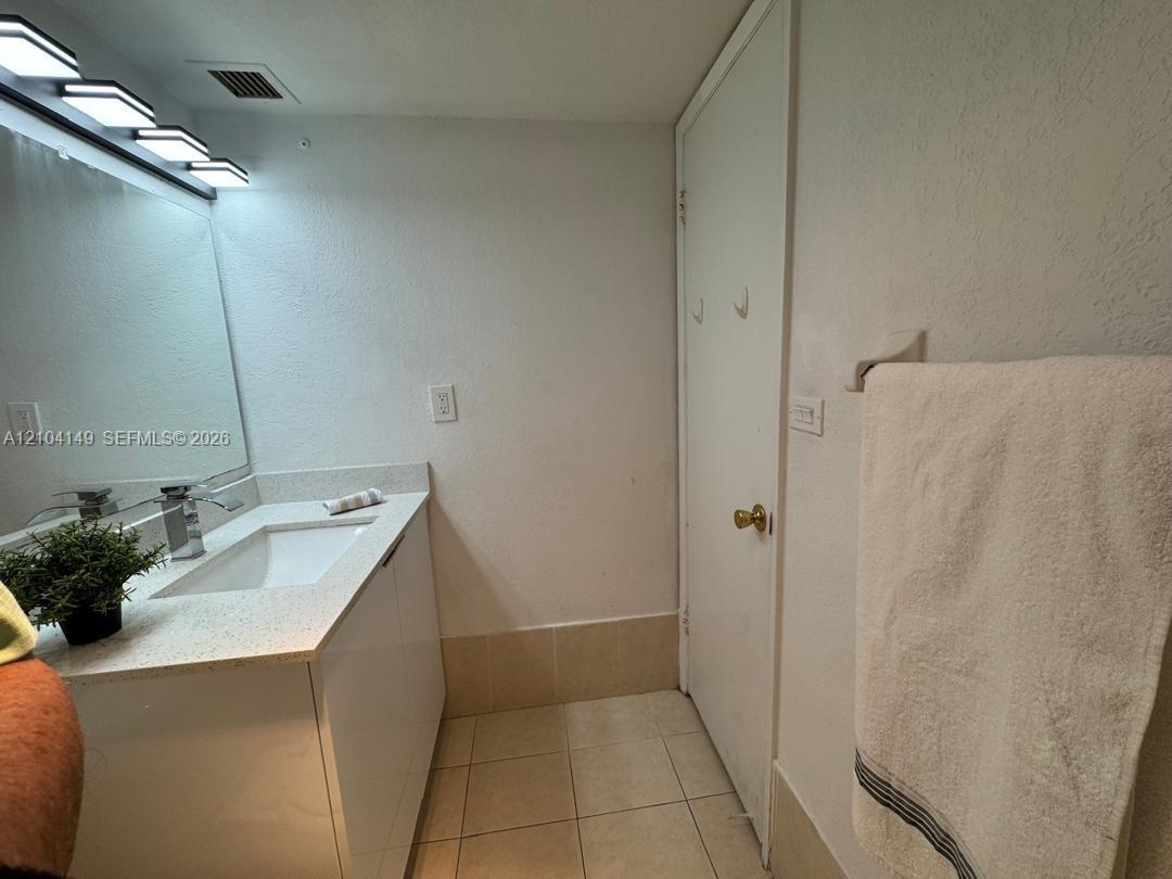 801 NW 47th Ave # 410W, Miami FL 33126 photo 4