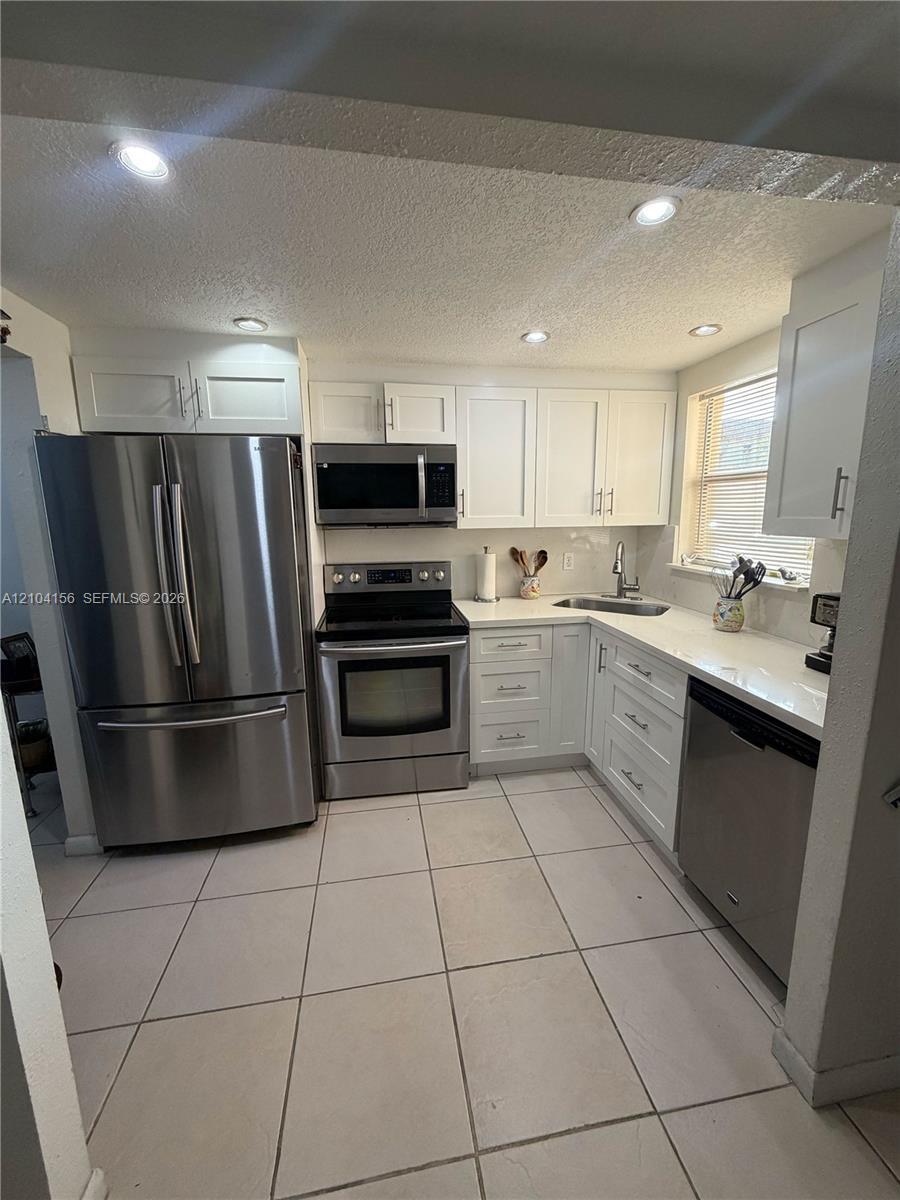 8880 Sunrise Lakes Blvd # 101, Sunrise FL 33322 photo 5