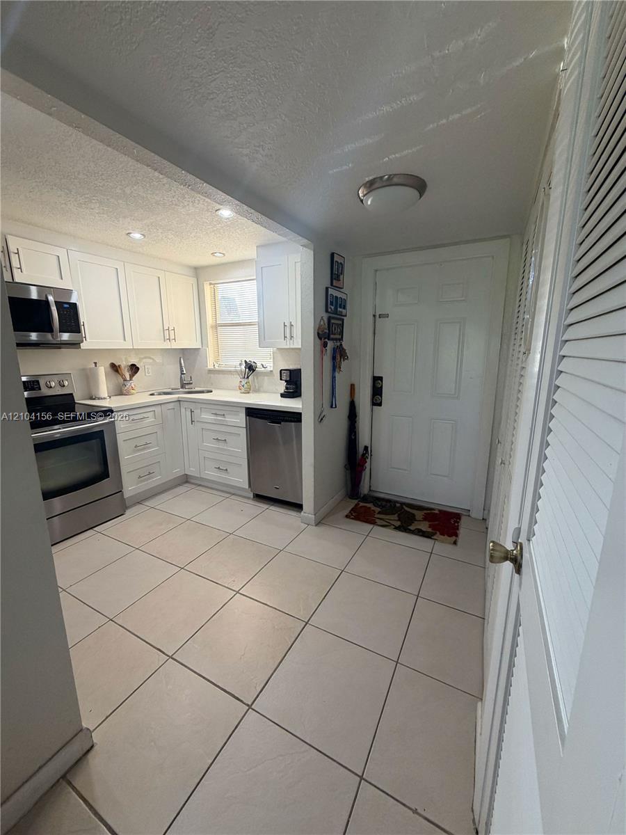 8880 Sunrise Lakes Blvd # 101, Sunrise FL 33322 photo 4