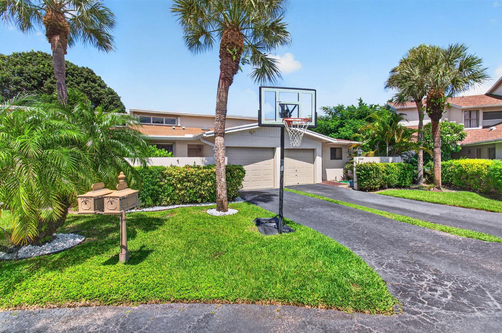 6391 Toulon Drive, Boca Raton FL 33433 photo 2
