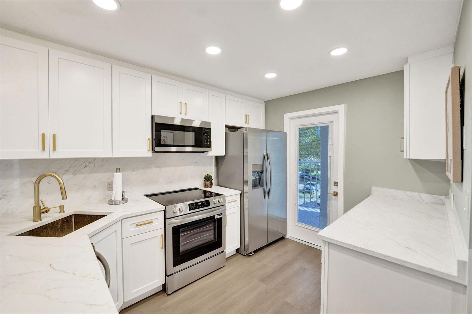 3010 N COURSE Drive # 312, Pompano Beach FL 33069 photo 5