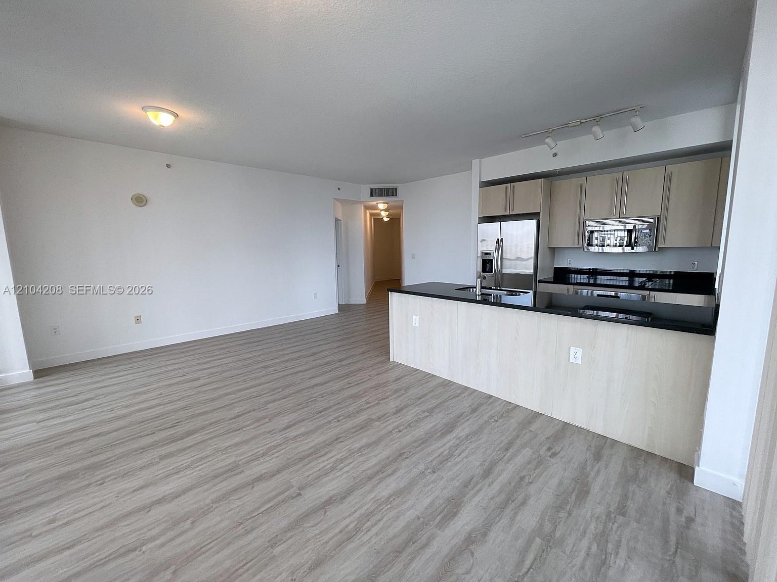 79 SW 12th St, Miami FL 33130 photo 3