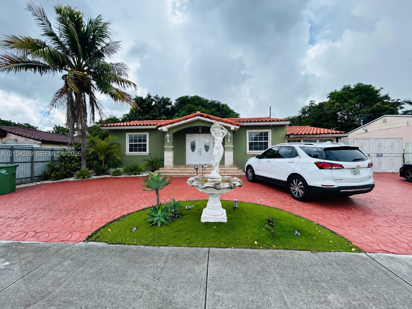 160 W 53rd Ter, Hialeah FL 33012 photo 2