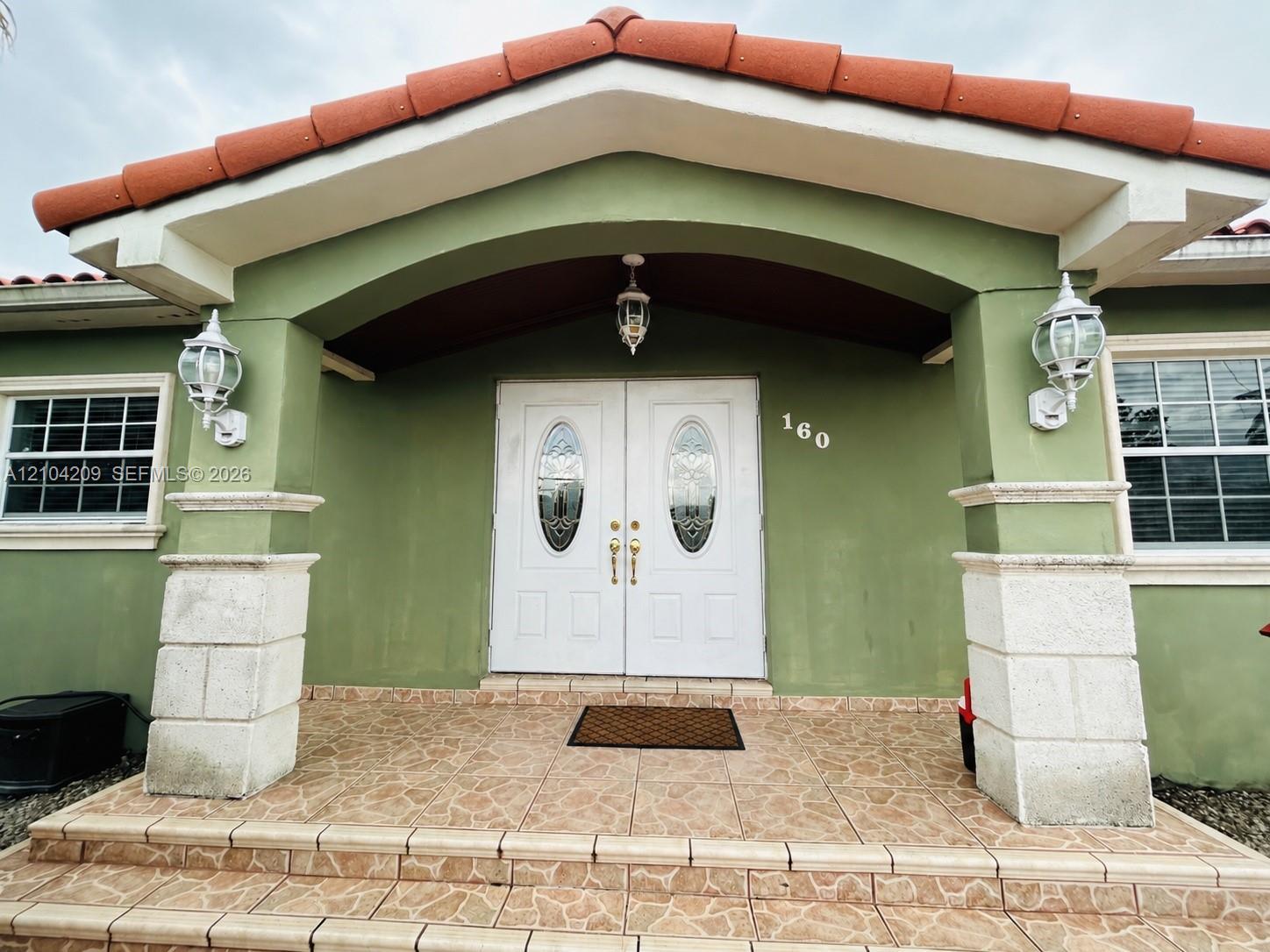 160 W 53rd Ter, Hialeah FL 33012 photo 3