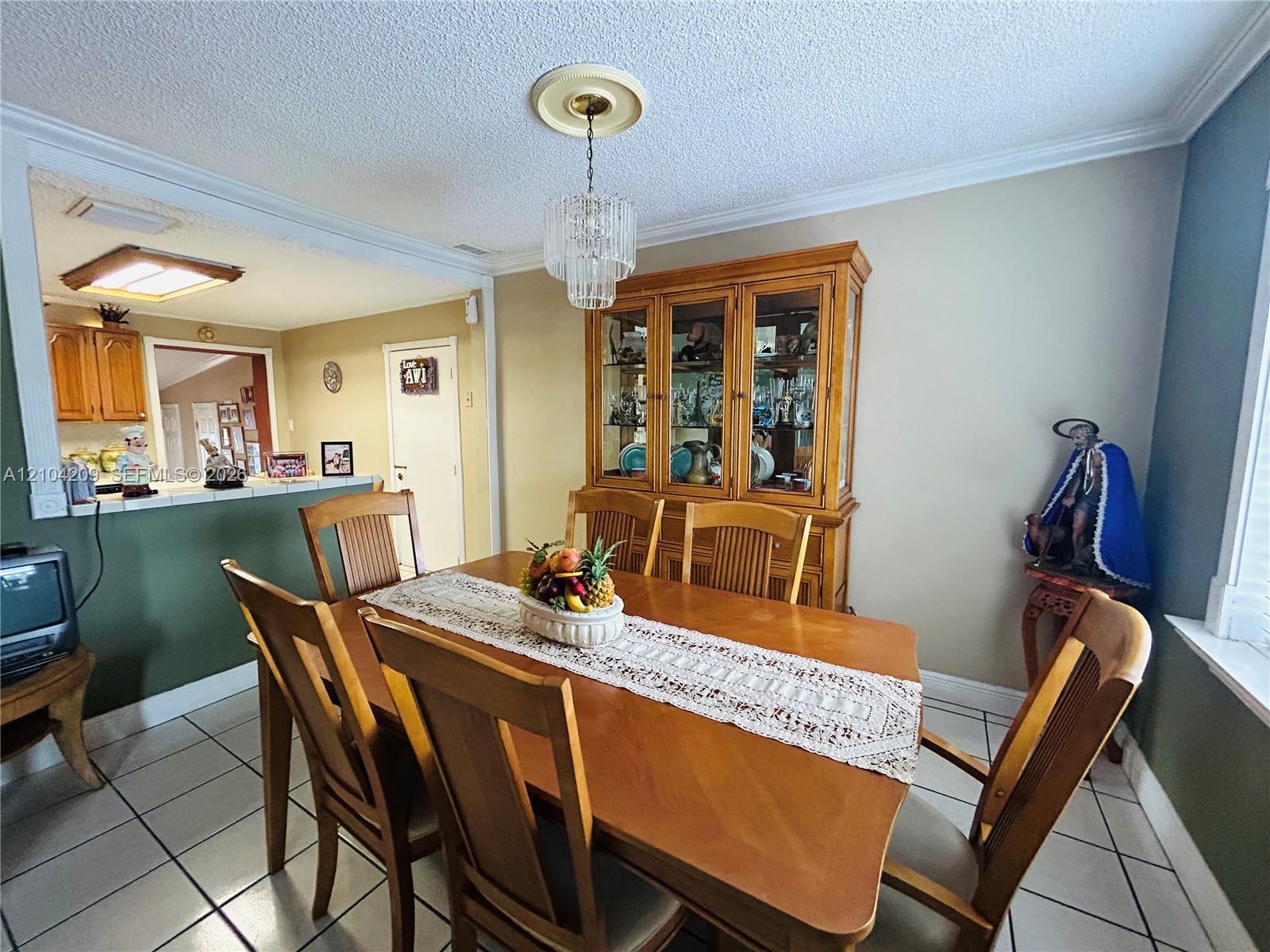 160 W 53rd Ter, Hialeah FL 33012 photo 5