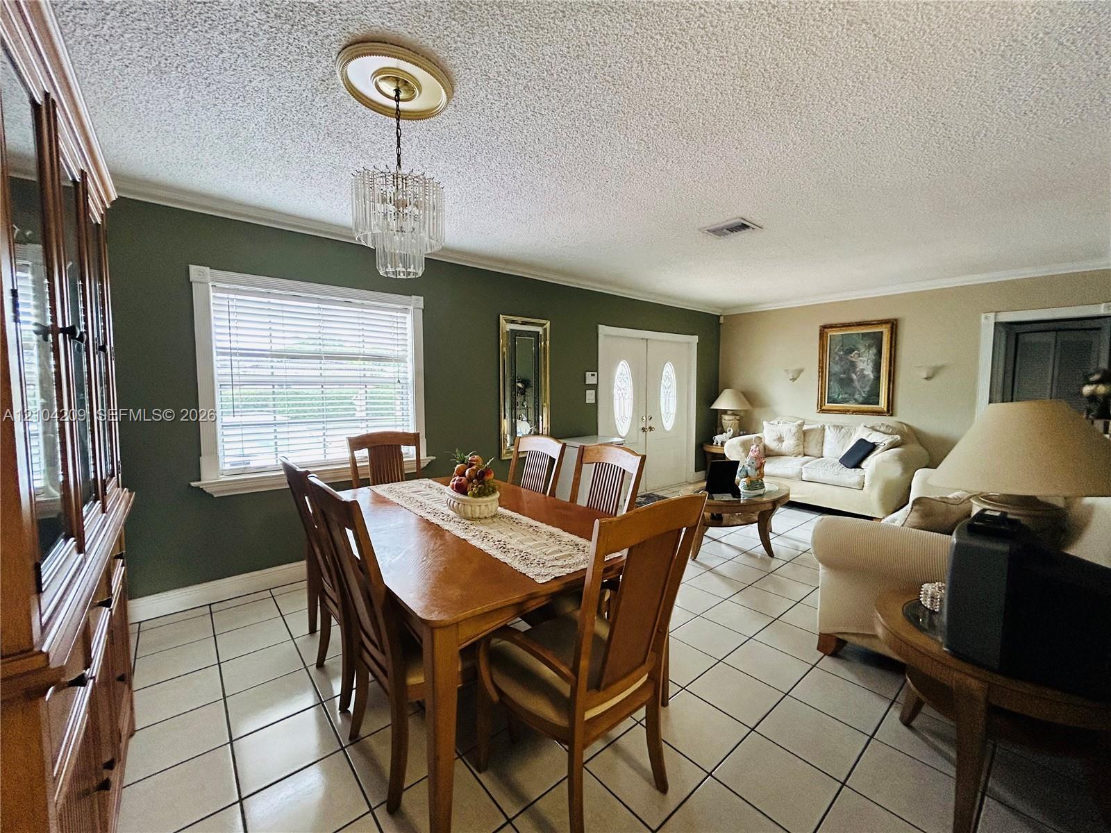 160 W 53rd Ter, Hialeah FL 33012 photo 4