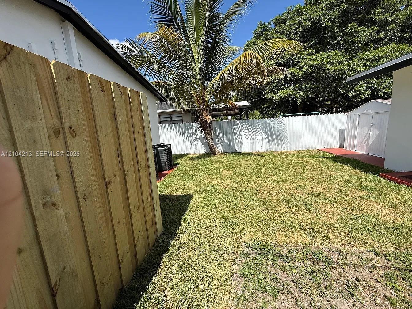 2885 NW 56th St, Miami FL 33142 photo 5