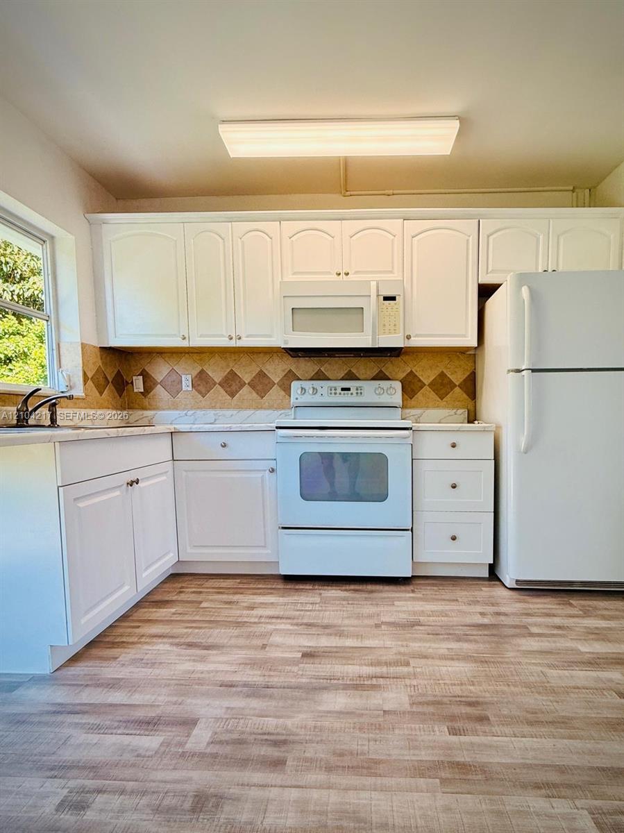 7105 NW 74th Pl, Tamarac FL 33321 photo 5