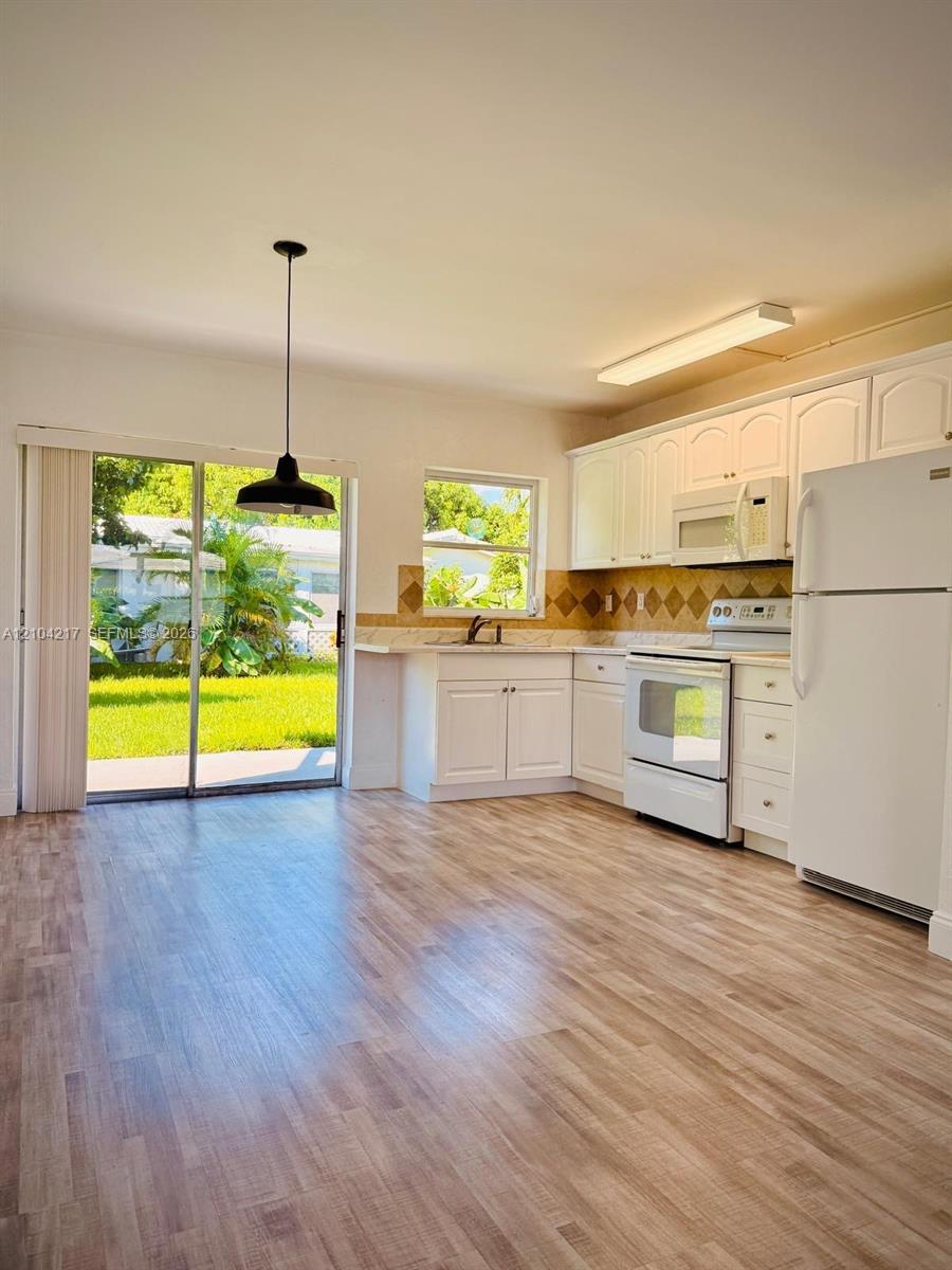 7105 NW 74th Pl, Tamarac FL 33321 photo 4