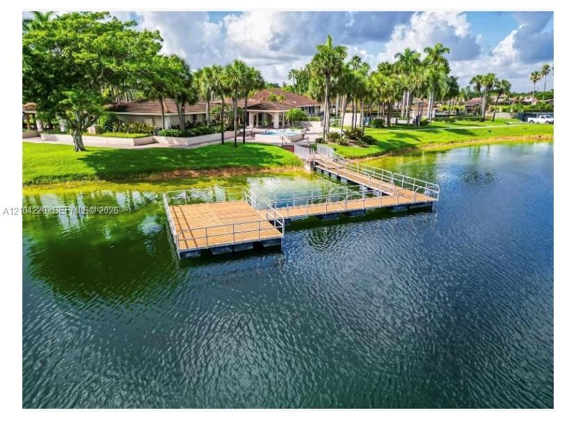 18246 Mediterranean Blvd # 10, Hialeah FL 33015 photo 3