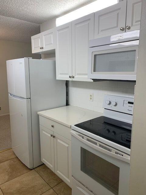 150 PINEVIEW Road # B8, Jupiter FL 33469 photo 2