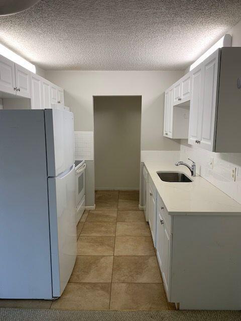150 PINEVIEW Road # B8, Jupiter FL 33469 photo 4