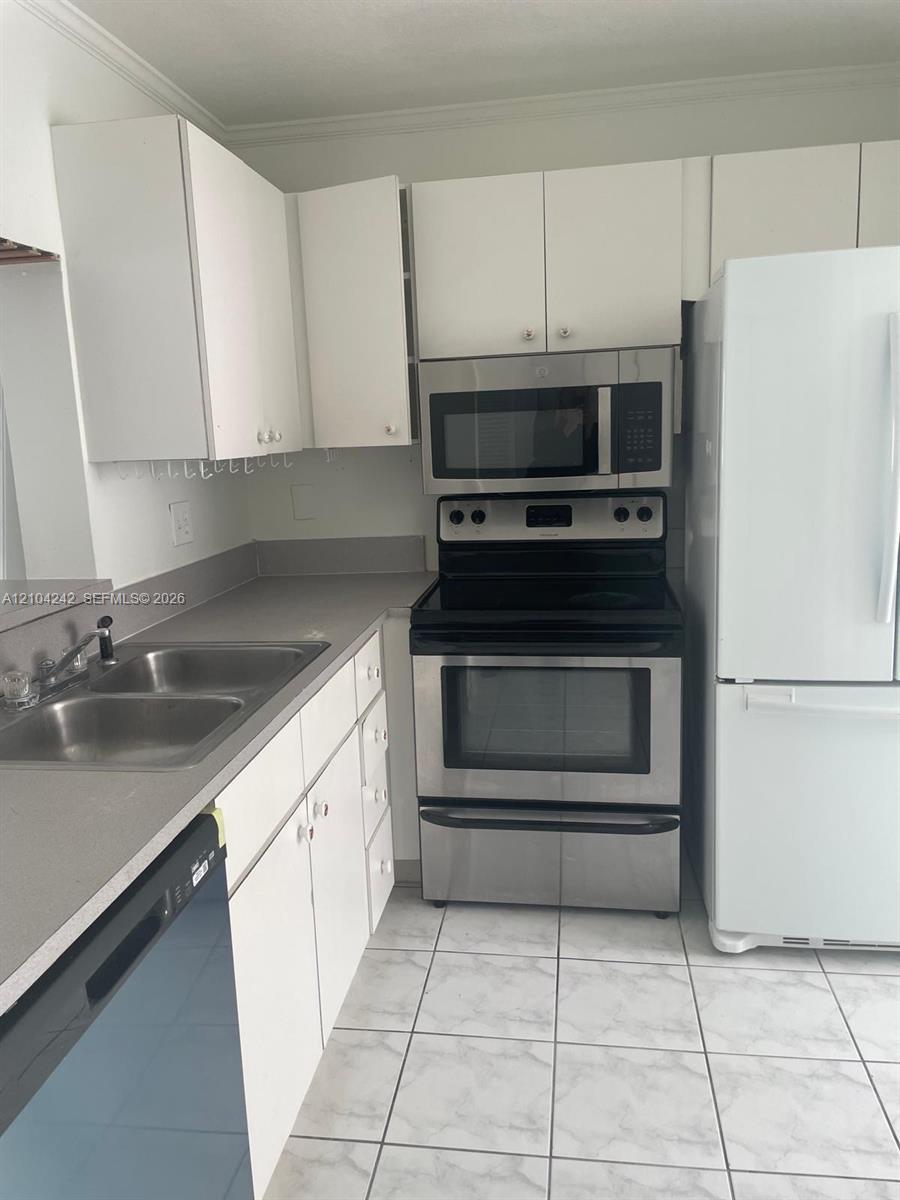 12025 SW 14th St # 203, Miami FL 33184