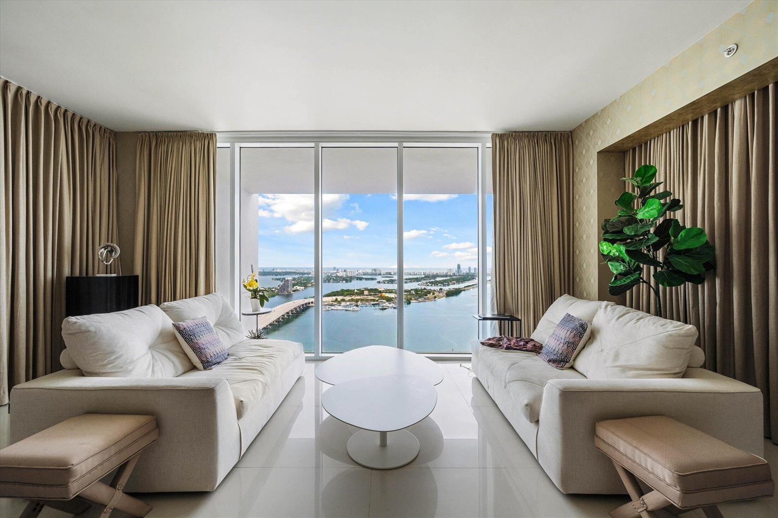 1040 Biscayne Boulevard # 4202, Miami FL 33132 photo 3