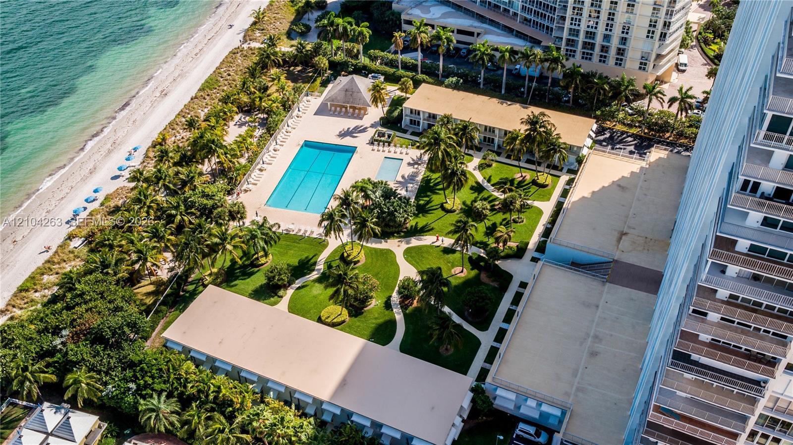 881 Ocean Dr, Key Biscayne FL 33149 photo 2