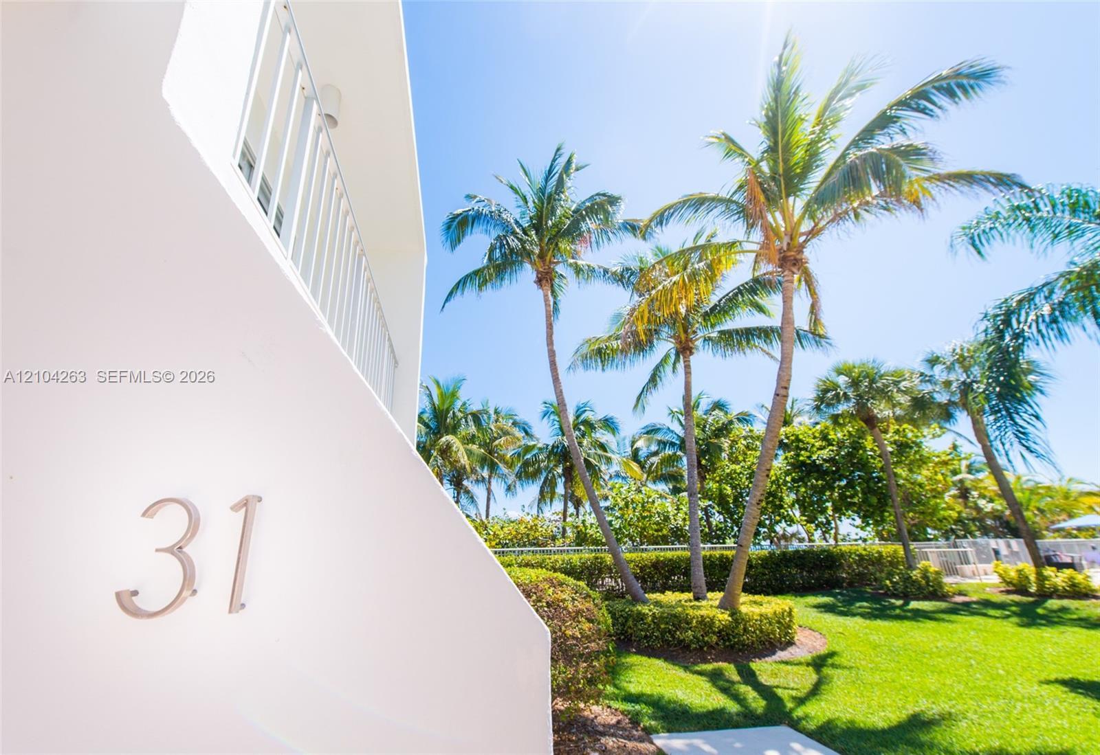 881 Ocean Dr, Key Biscayne FL 33149 photo 4