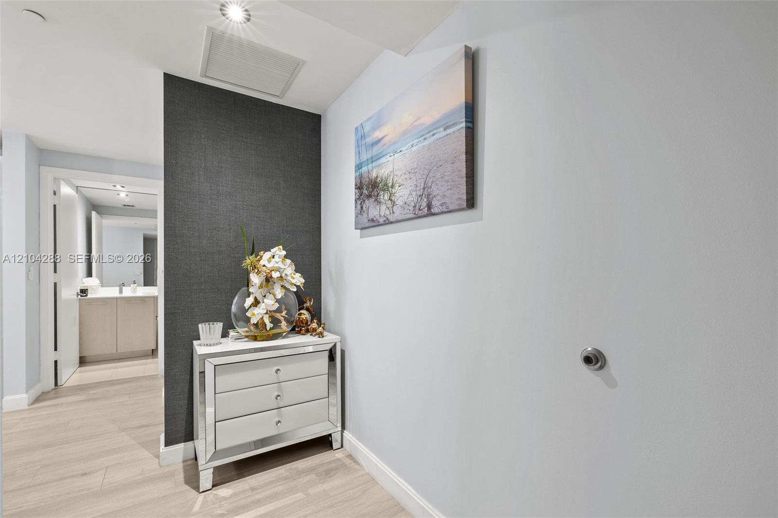 55 SW 9th St # 2309, Miami FL 33130 photo 2