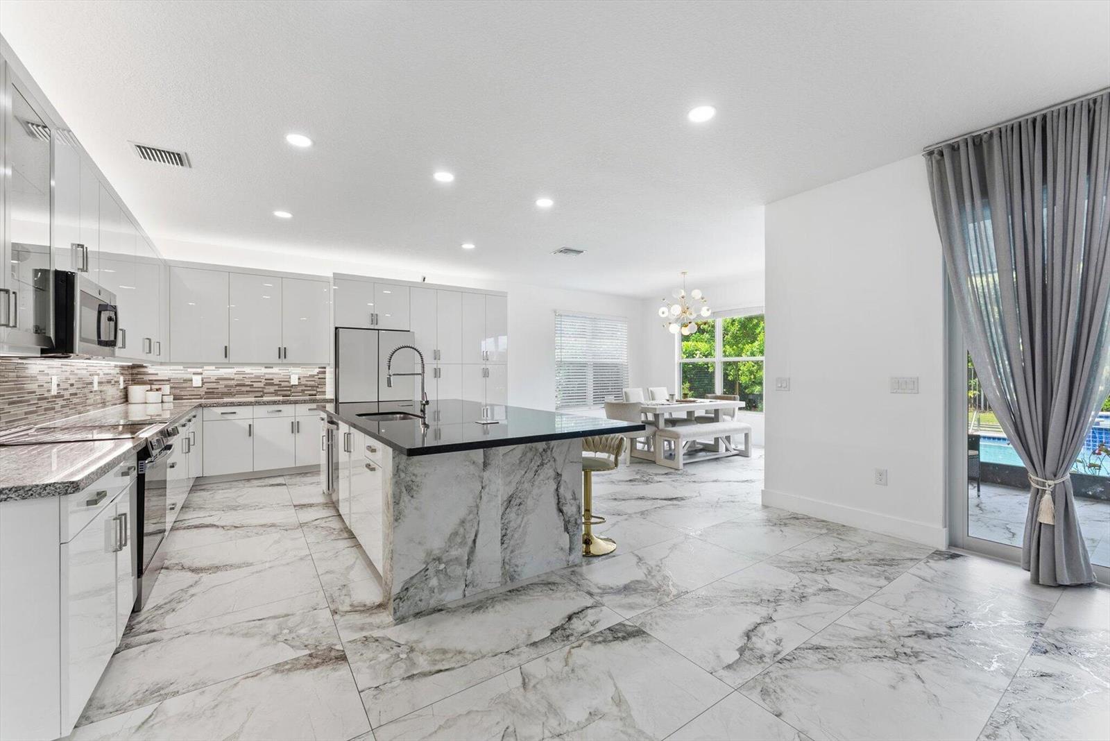 7619 FRANCISCA CLUB Lane, Delray Beach FL 33446 photo 4