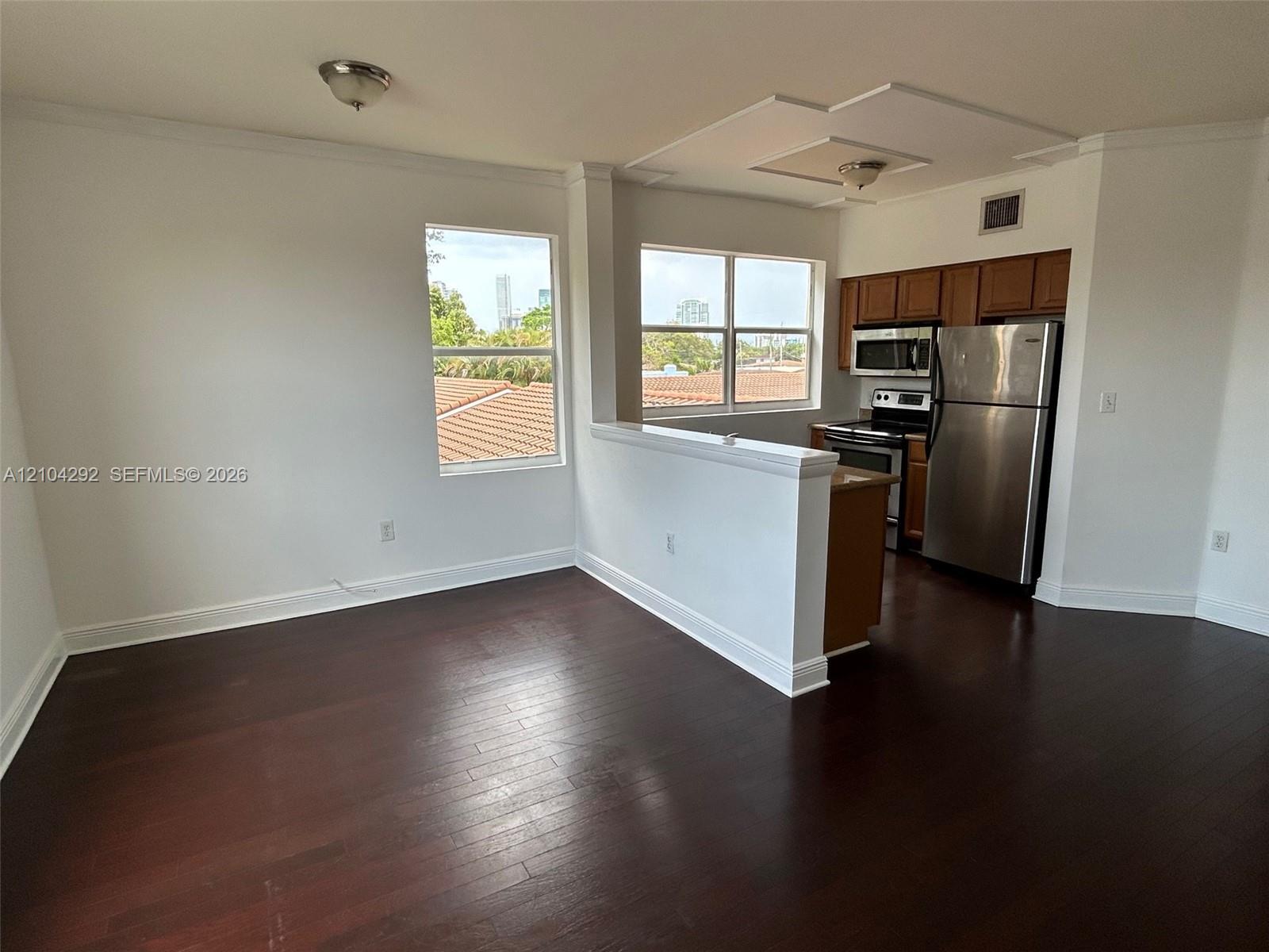 953 SW 10th St # 16, Miami FL 33130 photo 4