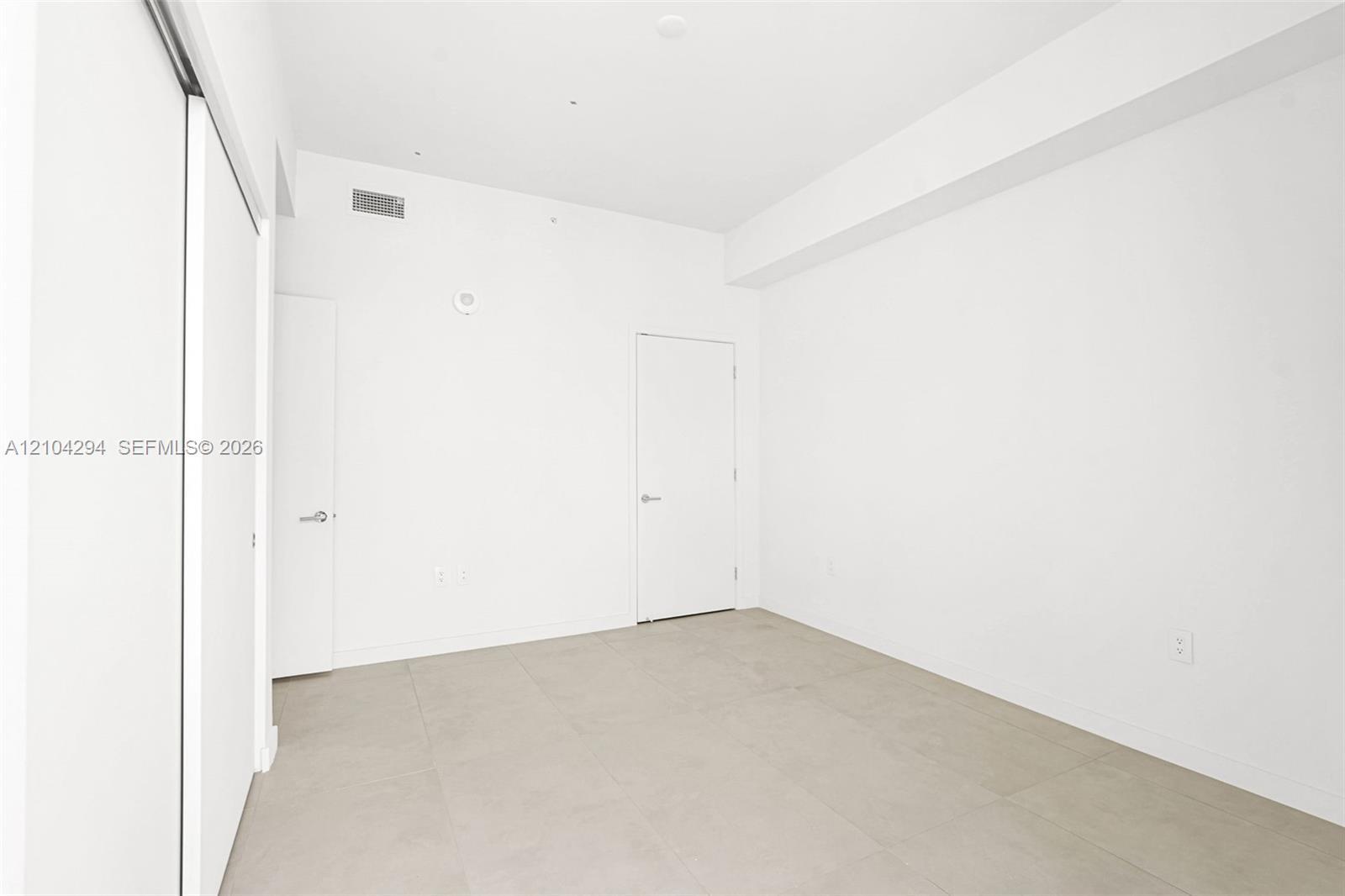 1400 Biscayne Blvd # 1606, Miami FL 33132 photo 4