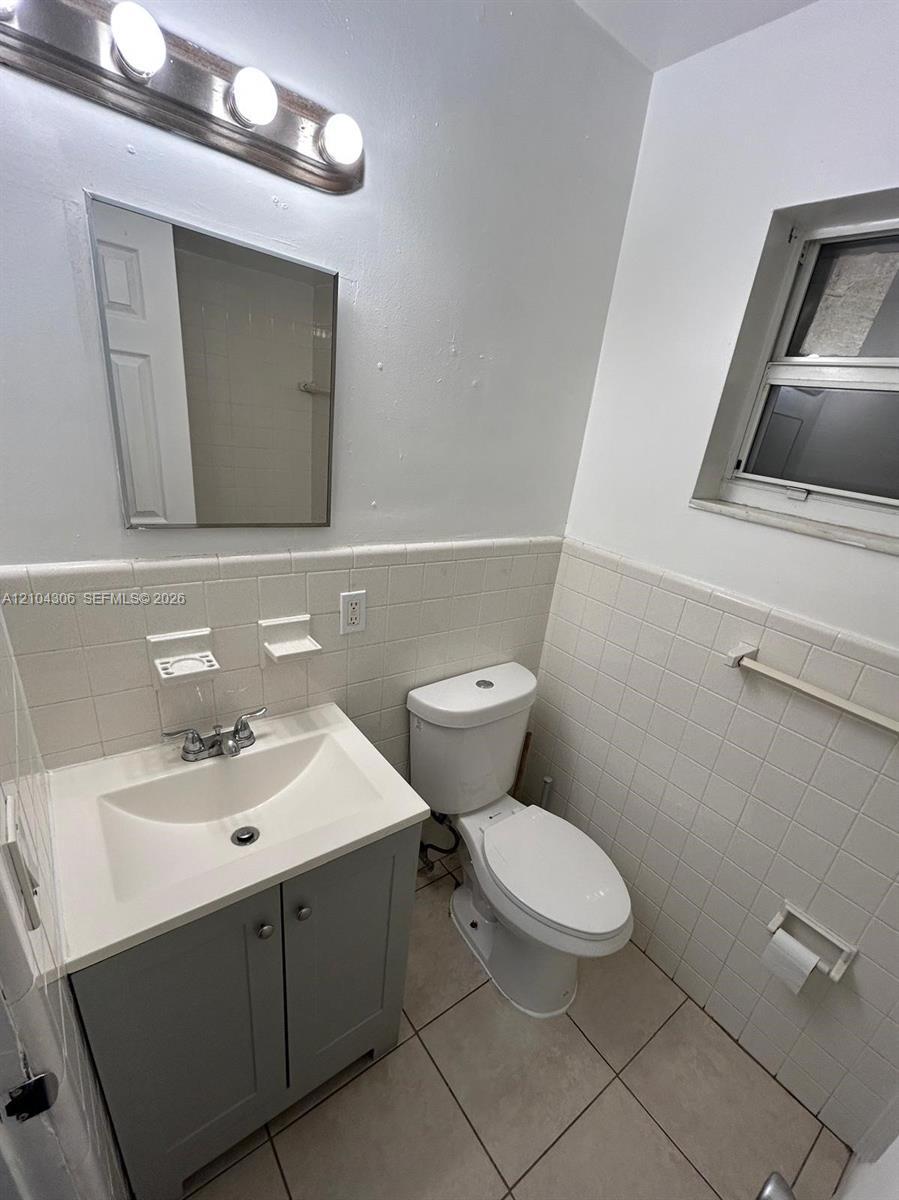 1710 Roosevelt St # 1A, Hollywood FL 33020 photo 5