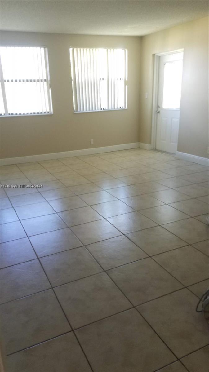 8120 Geneva Ct # 553, Doral FL 33166 photo 3