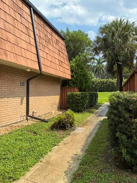 207 LIVE OAK Lane, Boynton Beach FL 33436