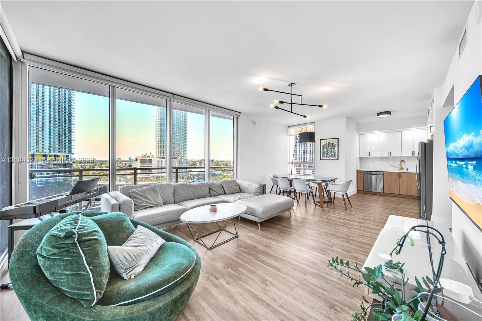 90 SW 3rd St # 1213, Miami FL 33130 photo 2