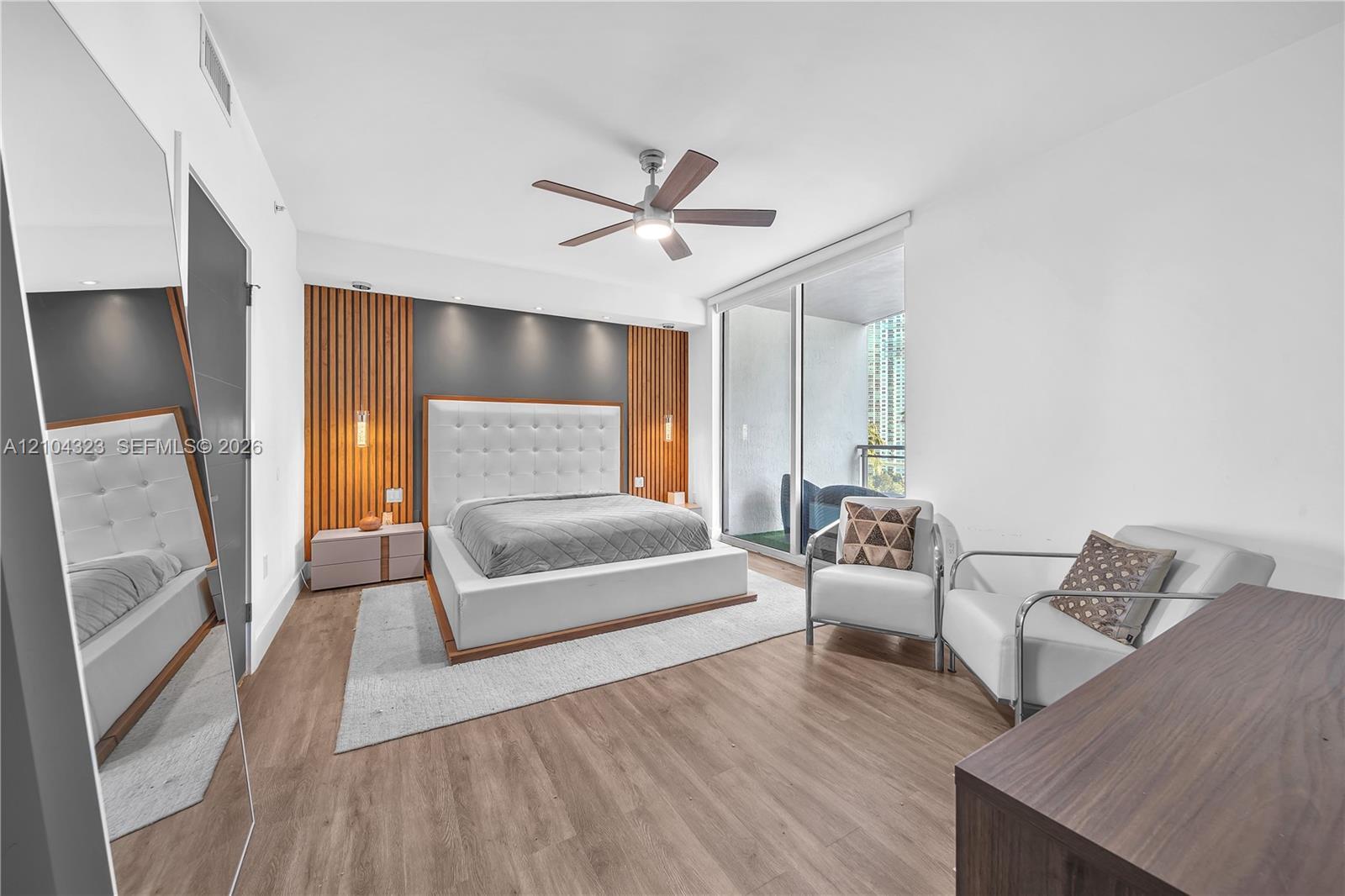 90 SW 3rd St # 1213, Miami FL 33130 photo 3