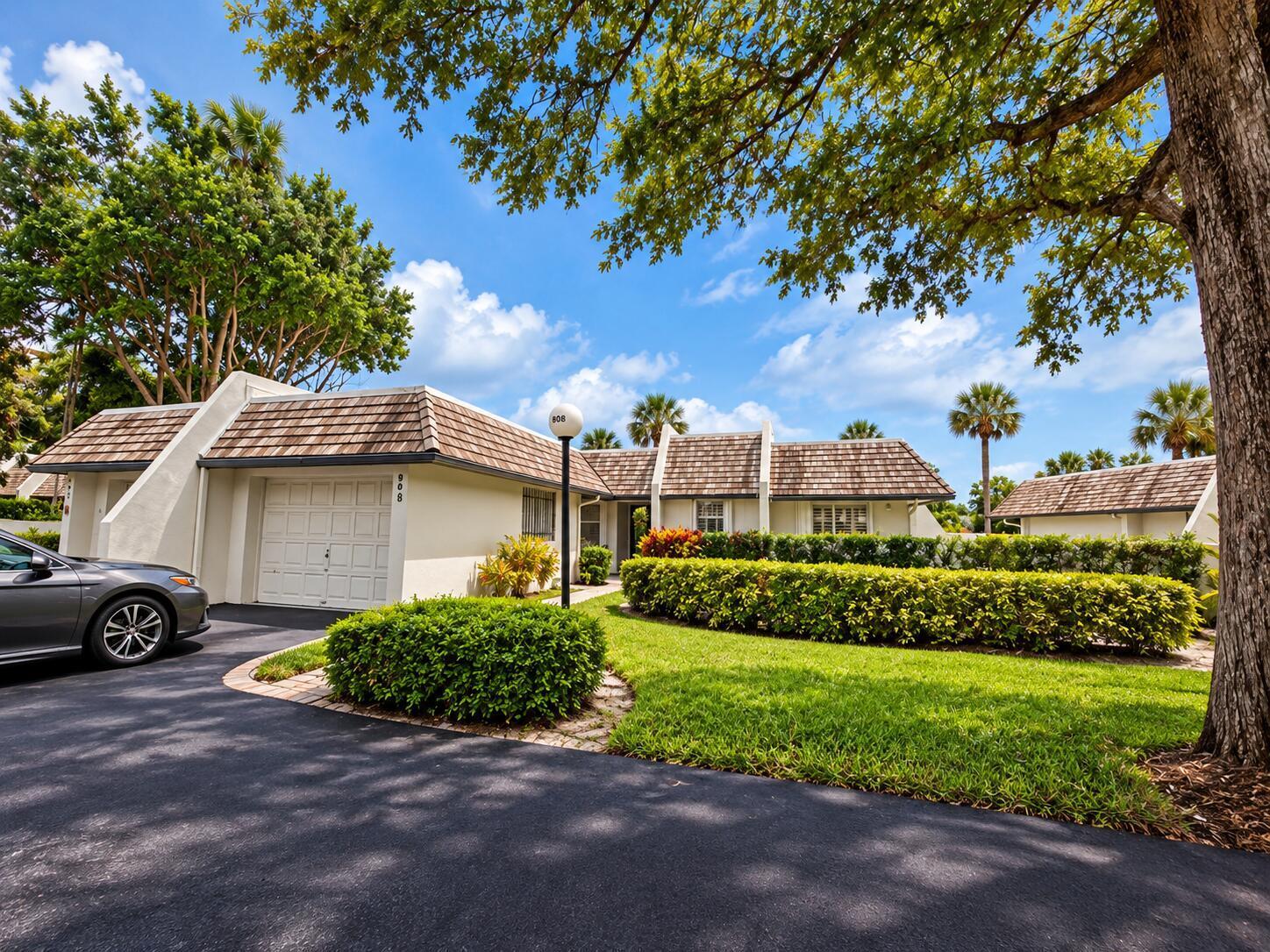 808 E CYPRESS Lane # 12, Pompano Beach FL 33069 photo 2