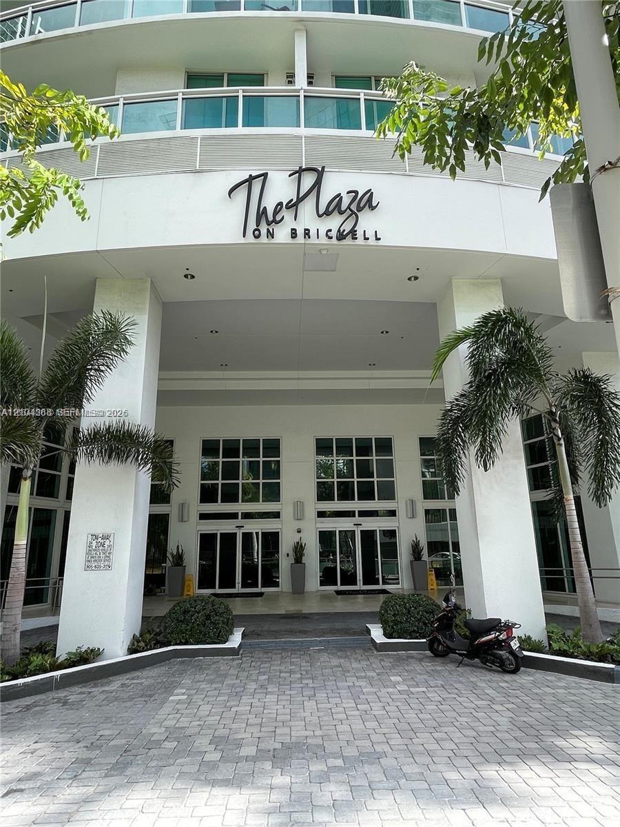 951 Brickell Ave # 3403, Miami FL 33131 photo 2