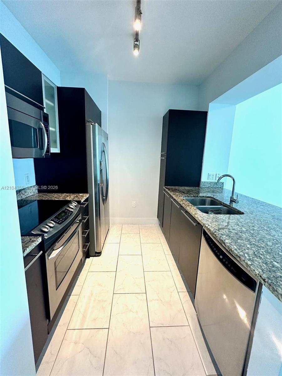951 Brickell Ave # 3403, Miami FL 33131 photo 5