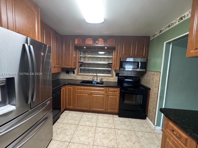 6920 SW 8th St, Pembroke Pines FL 33023 photo 2