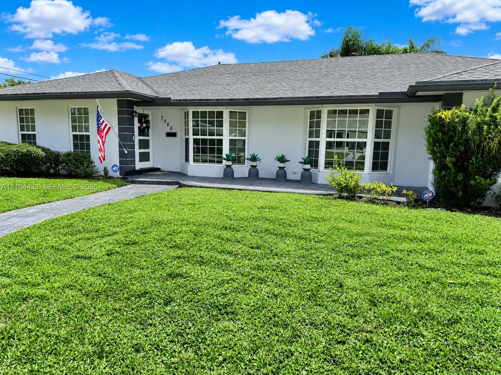 7380 NW 9th St, Plantation FL 33317 photo 2
