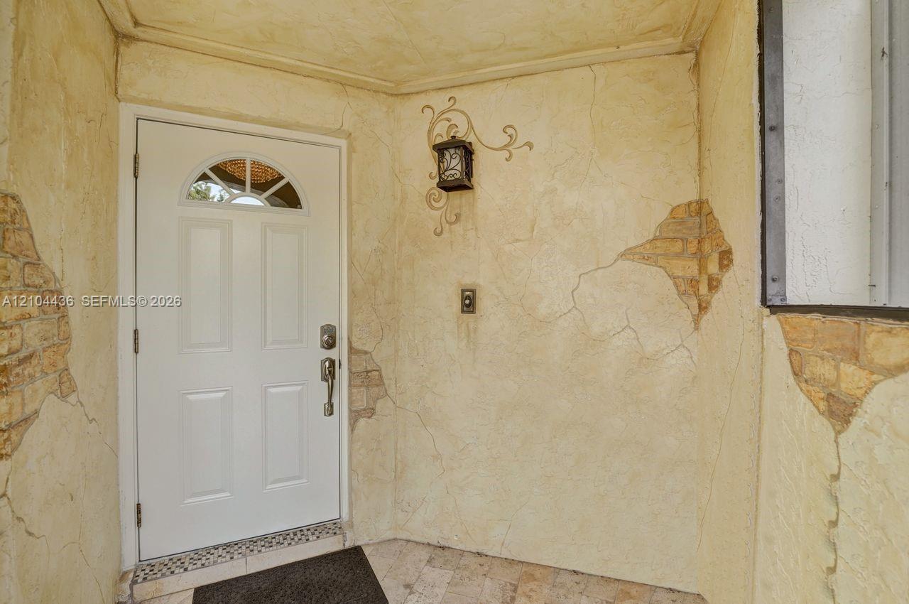 1446 Springside Dr, Weston FL 33326 photo 4