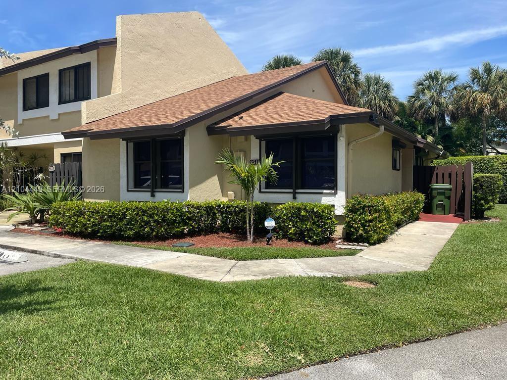 251 SW 96th Ter # 251, Pembroke Pines FL 33025