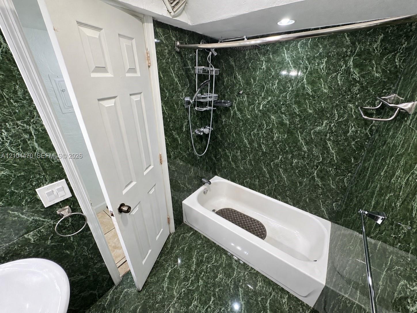 7105 W 13th Ave # 302, Hialeah FL 33014 photo 2