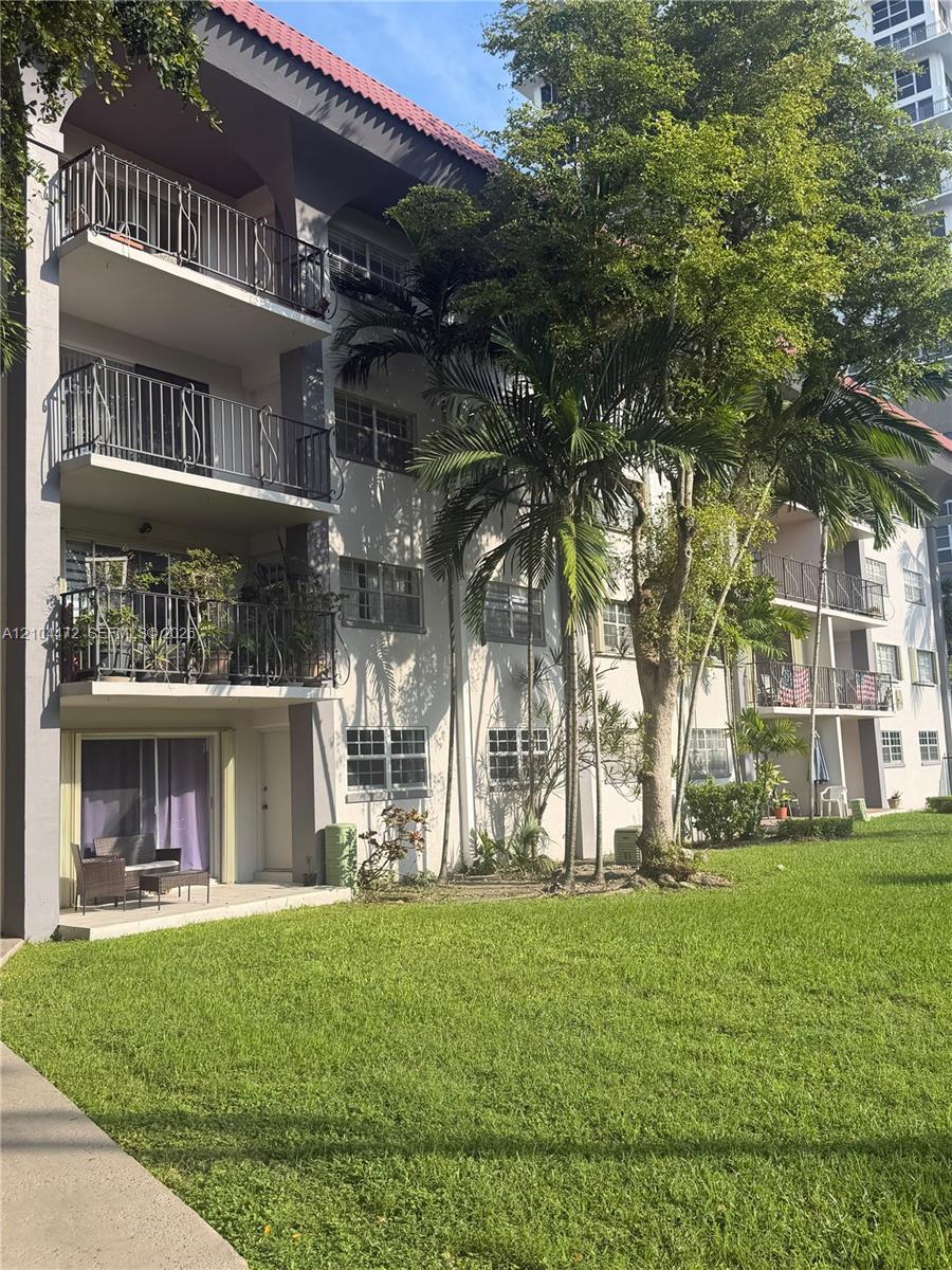 8107 SW 72nd Ave # 201E, Miami FL 33143 photo 2