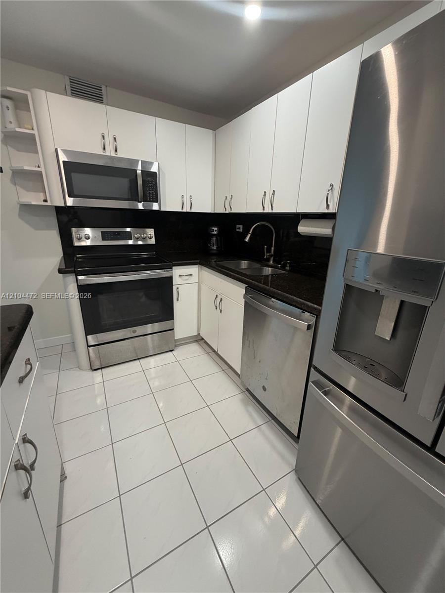 8107 SW 72nd Ave # 201E, Miami FL 33143 photo 5