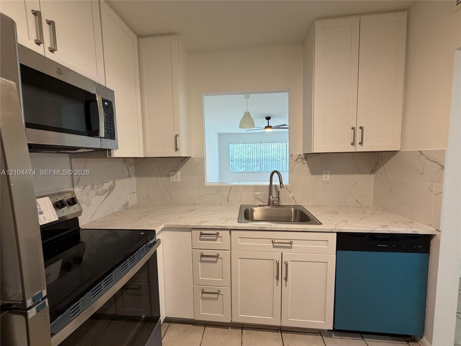 5001 W Oakland Park Blvd # 305, Lauderdale Lakes FL 33313 photo 3