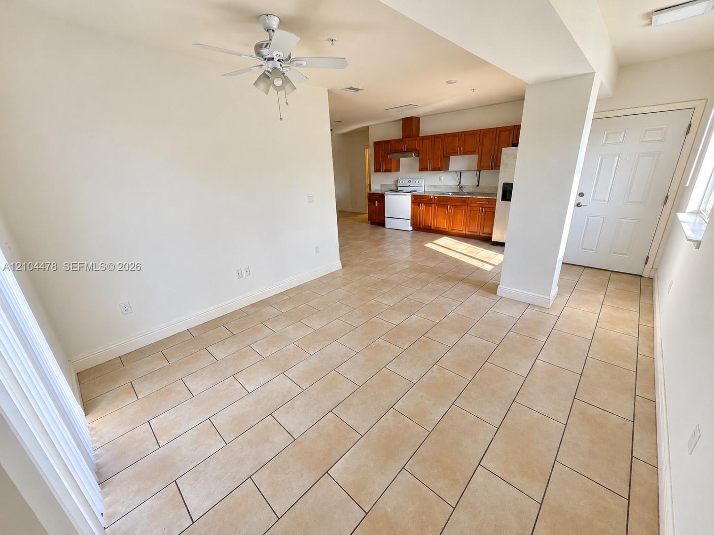 1315 NW 1st St # 301, Miami FL 33125 photo 2