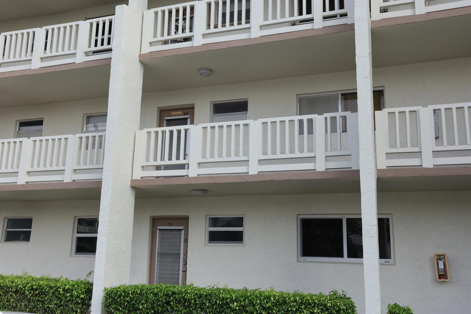 6850 Royal Palm Boulevard # 211G, Margate FL 33063 photo 4