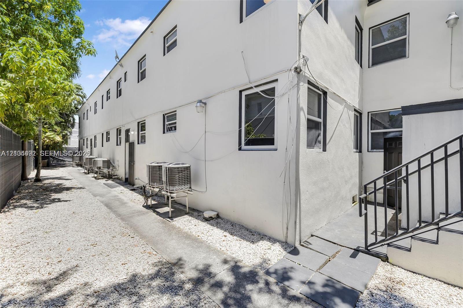 577 NE 82nd St # 16, Miami FL 33138 photo 4